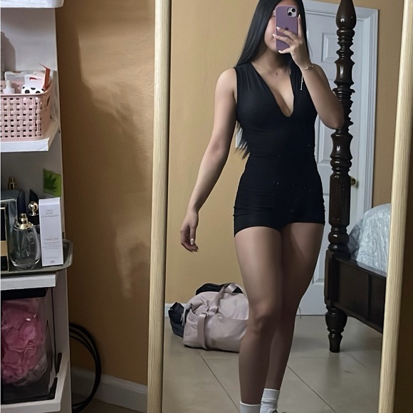 Black Women's Suit - Picture 2 of 2